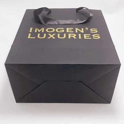 Custom Printed Kraft Paper Bags Silk Handle Recyclable For Gift Packaging