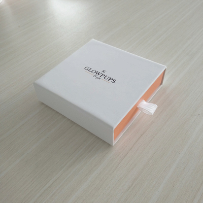 White Cardboard Jewelry Boxes 157gsm Bracelets Custom Gift Box Packaging