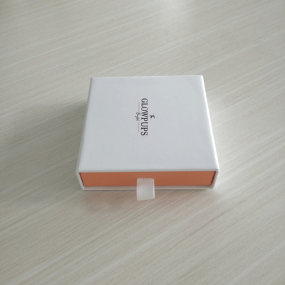 White Cardboard Jewelry Boxes 157gsm Bracelets Custom Gift Box Packaging
