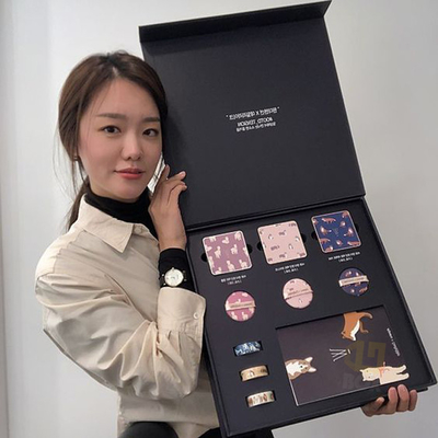 Foldable Paper Gold Stamping Crownwin Packaging For Diverse Objects