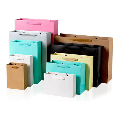 Хорошая цена Специально напечатанный Kraft Paper Bag, разработанный с матовой глянцевой ламинацией, лаком, пятнистой ультрафиолетовой ремблировкой и штамповкой фольги для упаковки онлайн